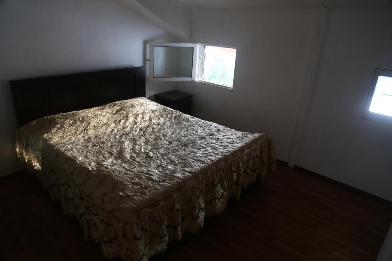 N&N Guest House Mestia Bagian luar foto